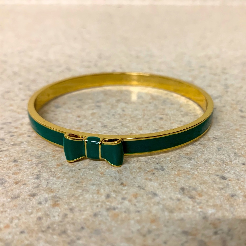 NWOT Kate Spade ♠️ New York Take a Bow Green Bangle Bracelet